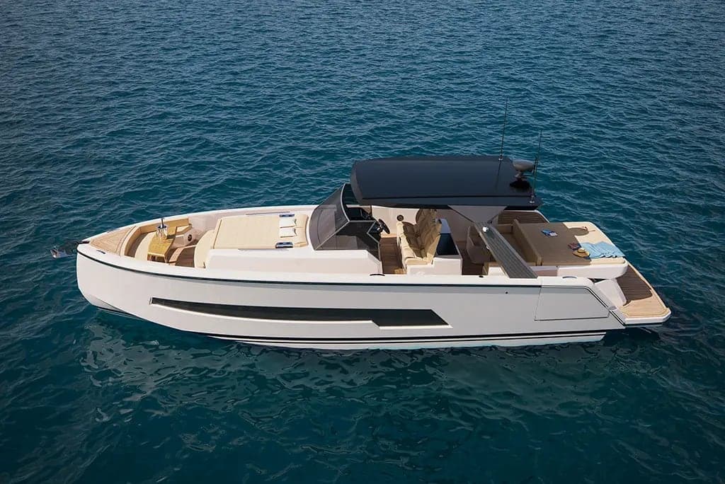 Alpha 42 — Vida exterior